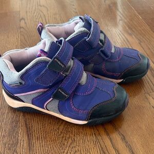 Waterproof Pediped Flex Boulder Shoe Kids Sneakers in Purple,pink,silver